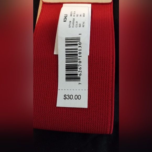 Red Stretchy Belt Size S/M - Picture 4 of 5